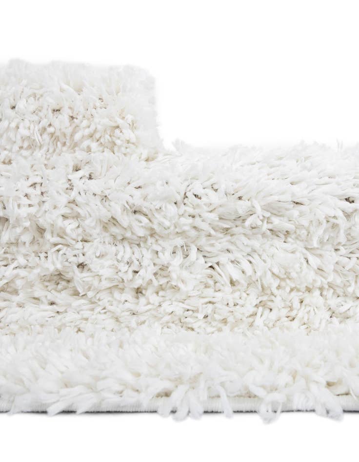Detail image of 9' x 12' Zermatt Shag Rug