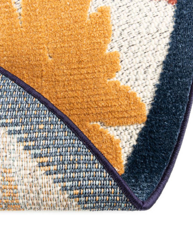 Detail image of 5' 3 x 5' 3  Washable Belize Indoor / Outdoor Round Rug