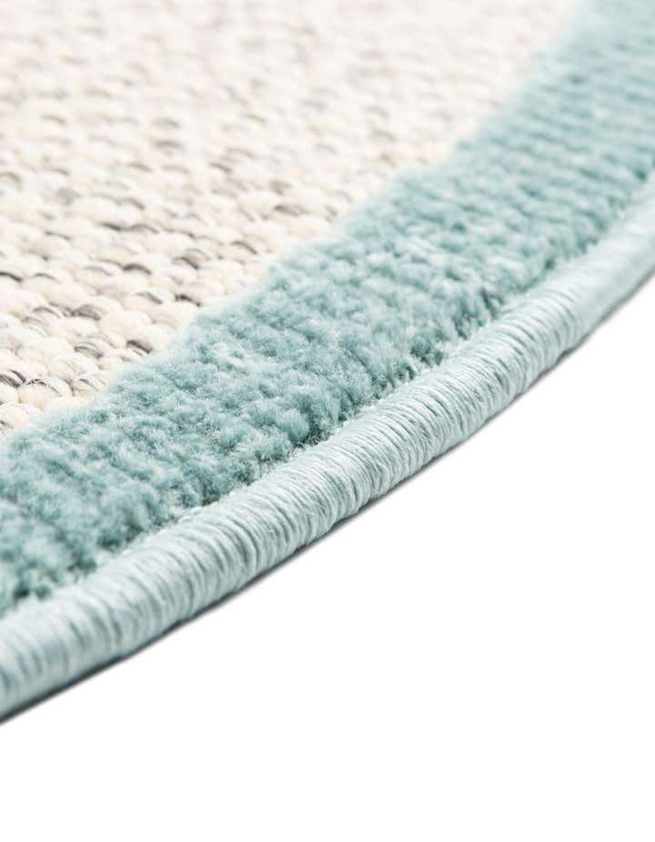 3' 3 x 3' 3 Easy-Clean Belize Indoor / Outdoor Round Rug
