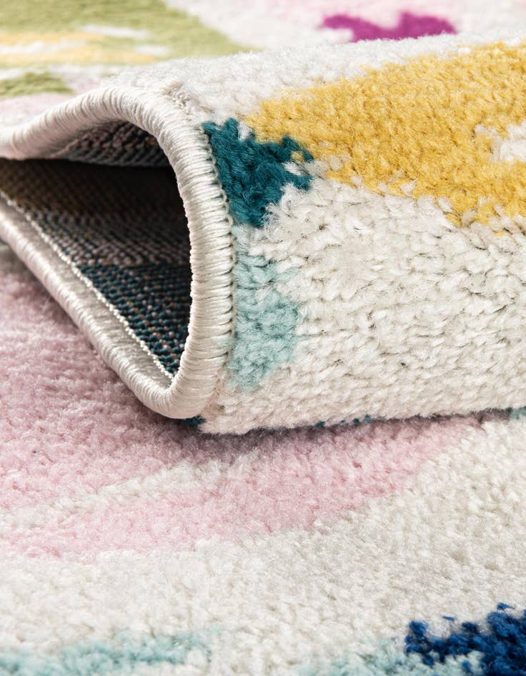 Detail image of 7' x 7' Bloom Round Rug
