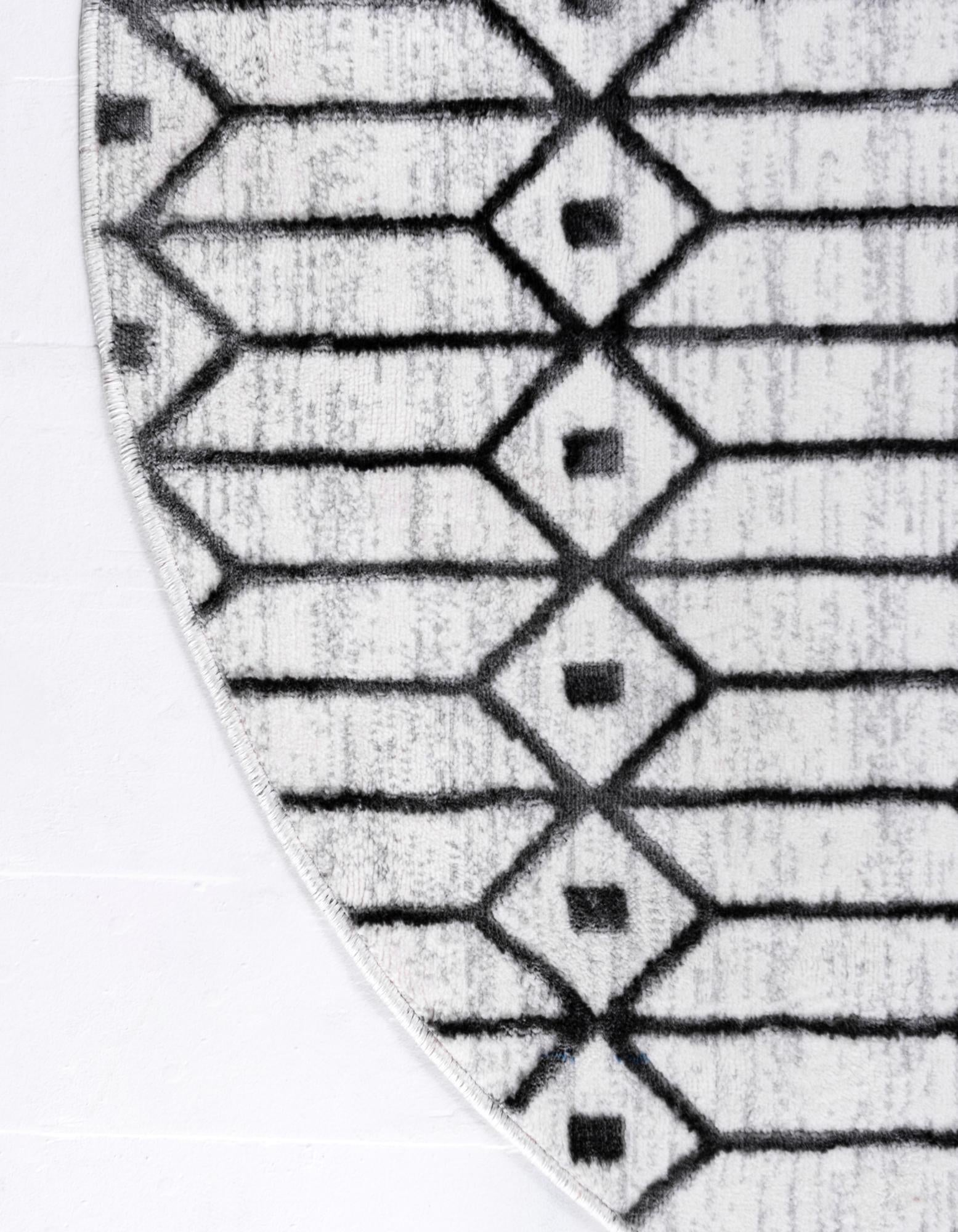 7' x 7' Lattice Trellis Round Rug