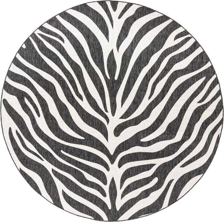 Detail image of 10' x 10' Easy-Clean Safari Indoor / Outdoor Round Rug