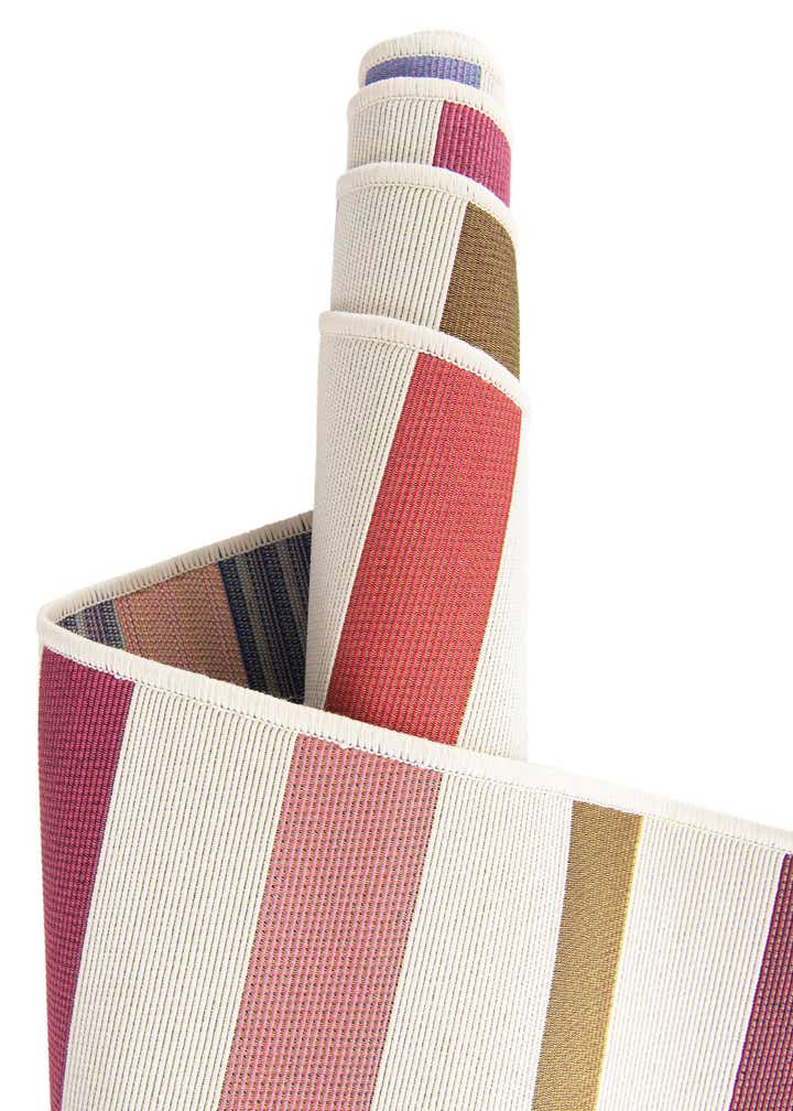 4' x 4' Easy-Clean Striped Indoor / Outdoor Round Rug
