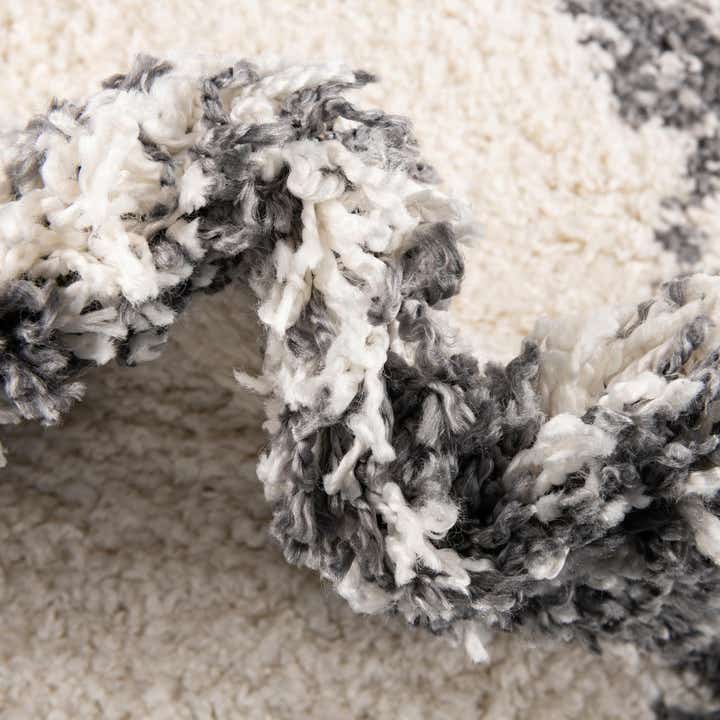 5' 3 x 5' 3 Serenity Shag Round Rug