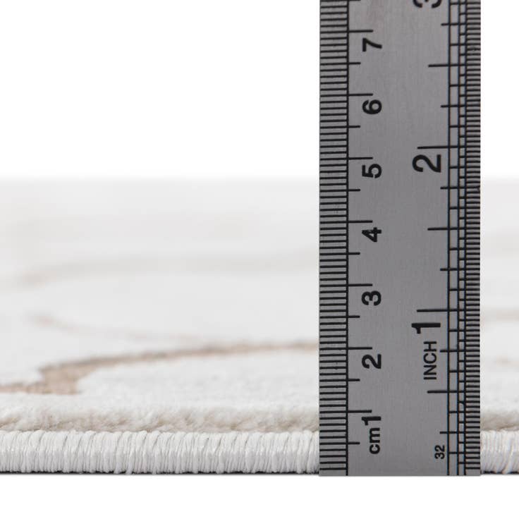 Detail image of Jill Zarin 3' 3 x 3' 3 Uptown Lincoln Center Round Rug