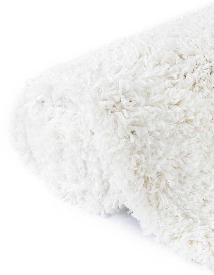 Detail image of 2' x 2' Zermatt Shag Round Rug