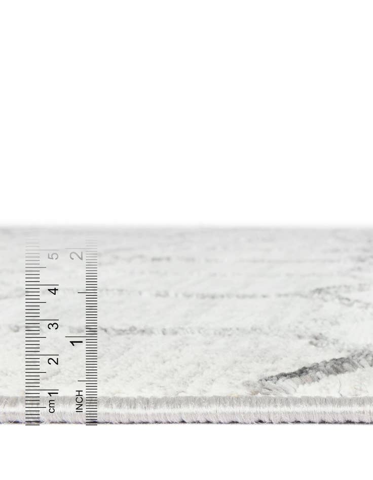 Detail image of 2' x 6' Lattice Trellis Runner Rug