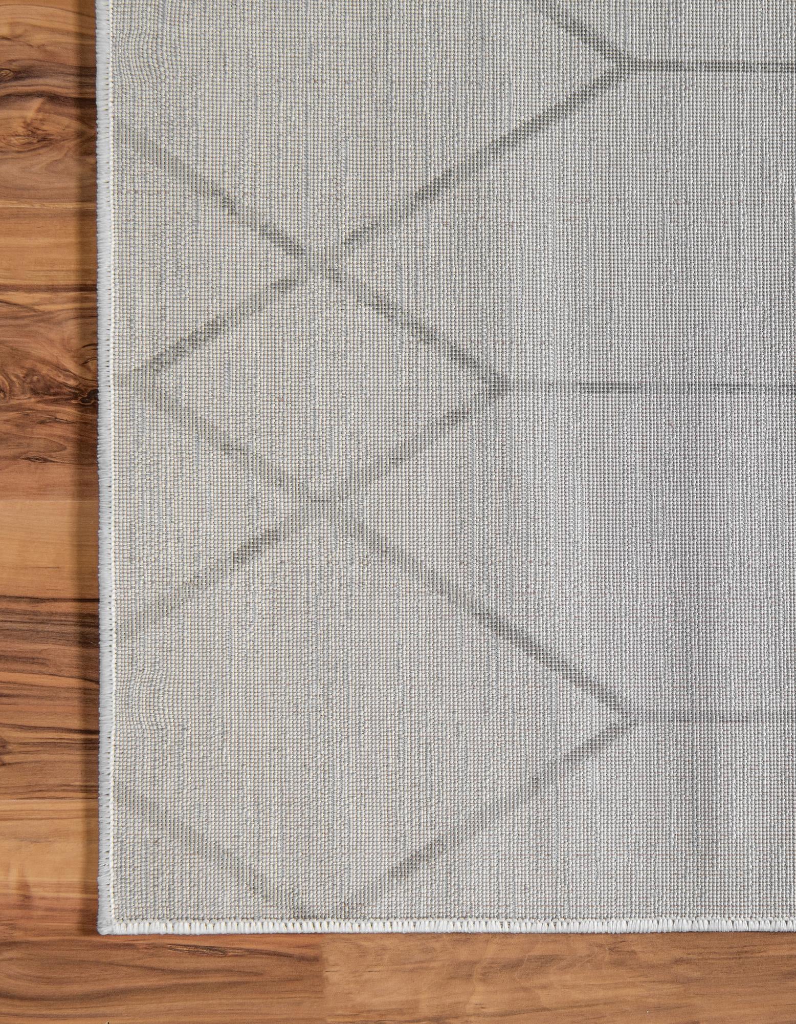 2' x 6' Lattice Trellis Runner Rug
