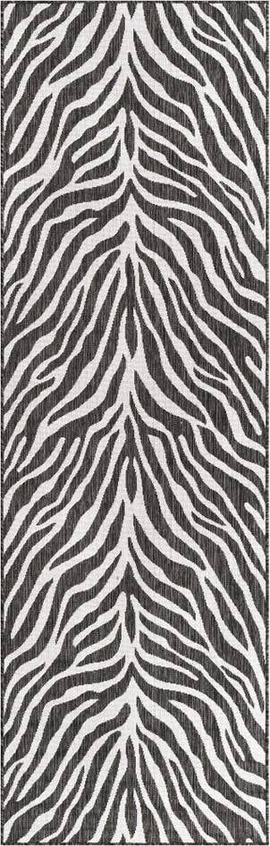 Detail image of 2' 7 x 10' Easy-Clean Safari Indoor / Outdoor Runner Rug