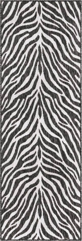Detail image of 2' x 6' Easy-Clean Safari Indoor / Outdoor Runner Rug