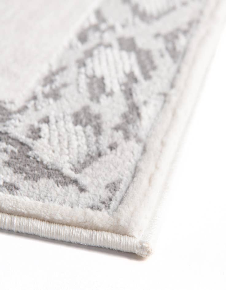 Detail image of 2' x 6' Vince Camuto Runner Rug