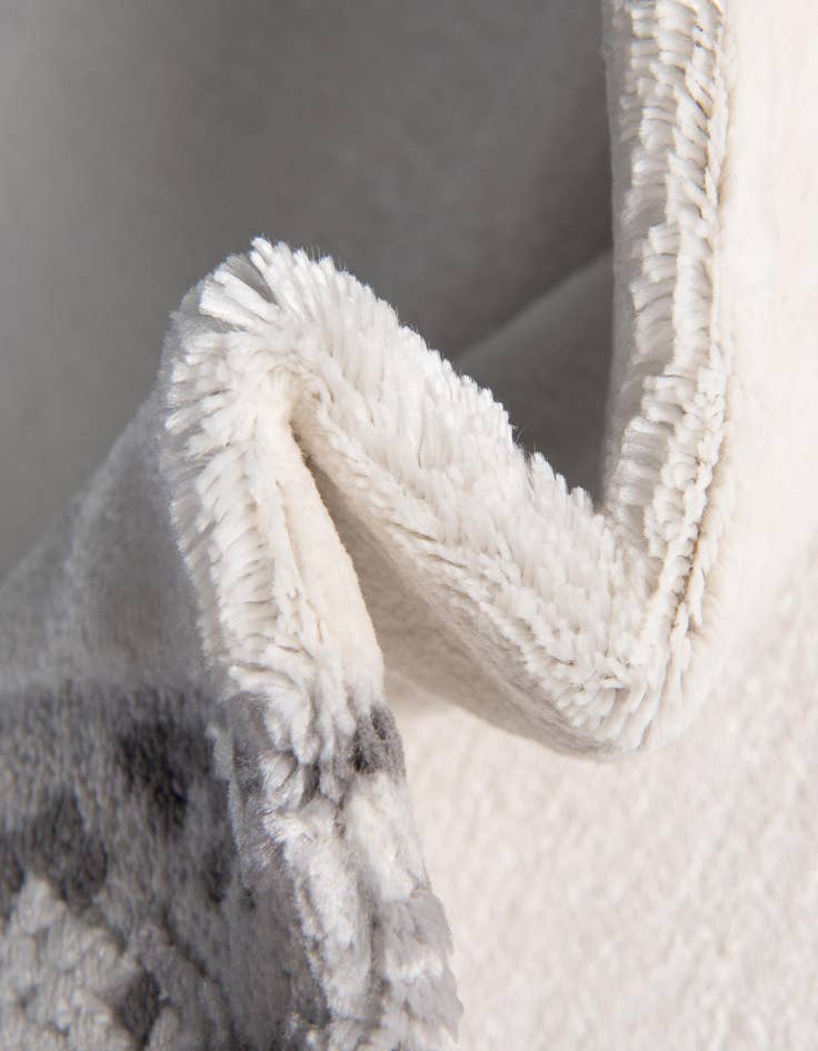 Detail image of 2' x 6' Vince Camuto Runner Rug