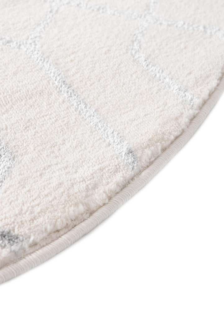 7' 10 x 10' Marilyn Monroe™ Glam Trellis Oval Rug