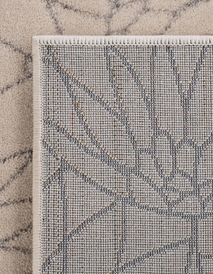 Detail image of 5' 3 x 8'  Marilyn Monroe&trade; Glam Dahlia Rug