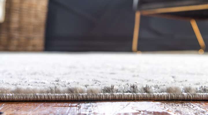 2' x 3' Marilyn Monroe™ Glam Dahlia Rug