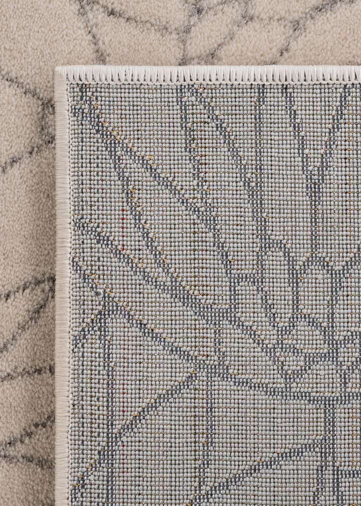 2' x 3' Marilyn Monroe™ Glam Dahlia Rug