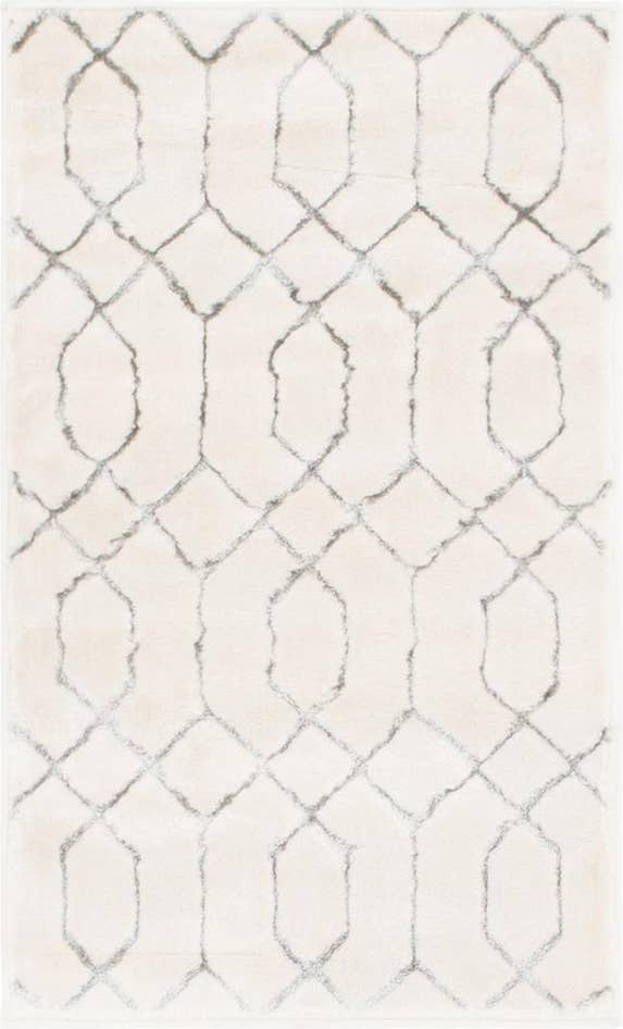Detail image of 2' x 3' Marilyn Monroe™ Glam Trellis Rug