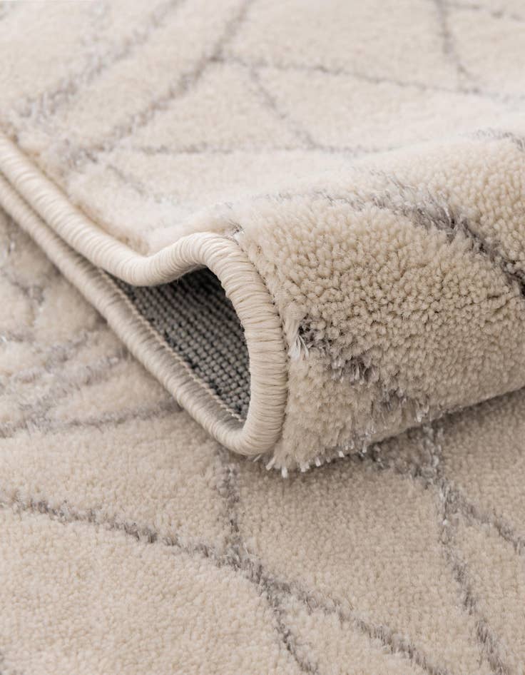 Detail image of 3' x 3' Marilyn Monroe™ Glam Dahlia Round Rug