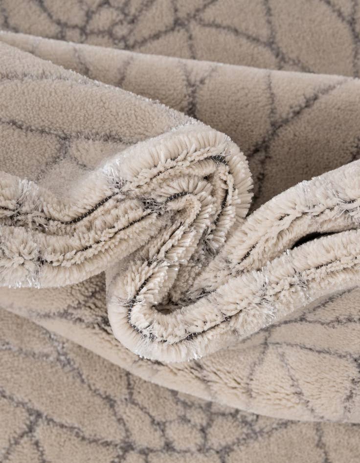 Detail image of 3' x 3' Marilyn Monroe™ Glam Dahlia Round Rug