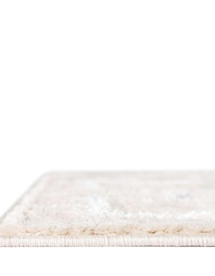 2' x 10' Marilyn Monroe™ Glam Deco Runner Rug