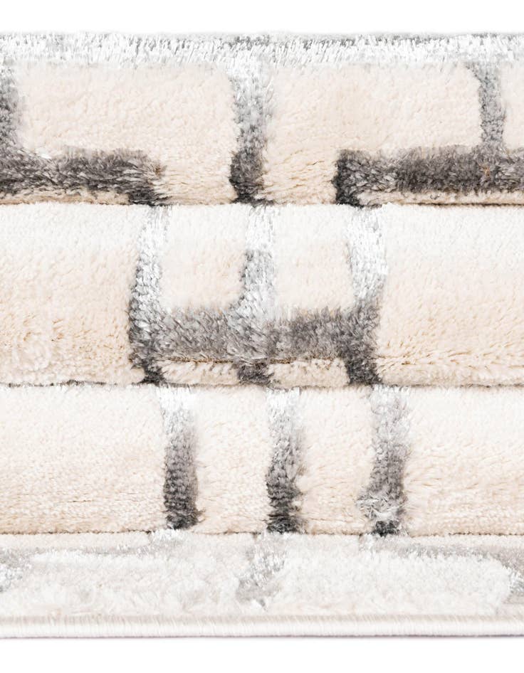 Detail image of 7' 10 x 7' 10  Marilyn Monroe&trade; Glam Deco Square Rug