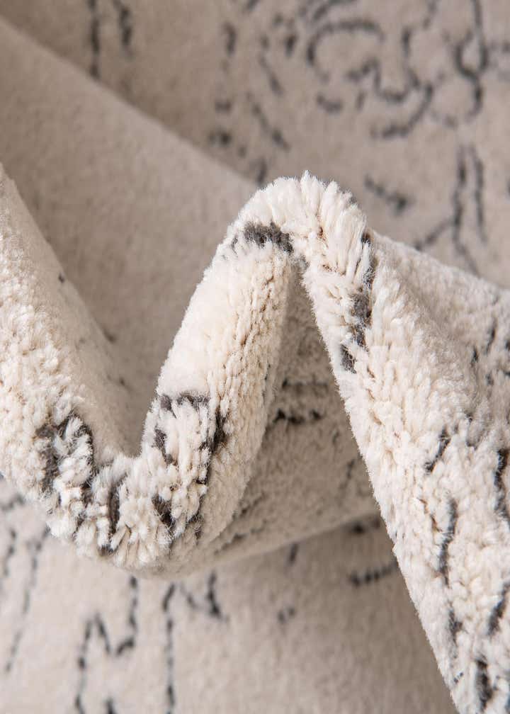 5' x 5' Isabella Square Rug