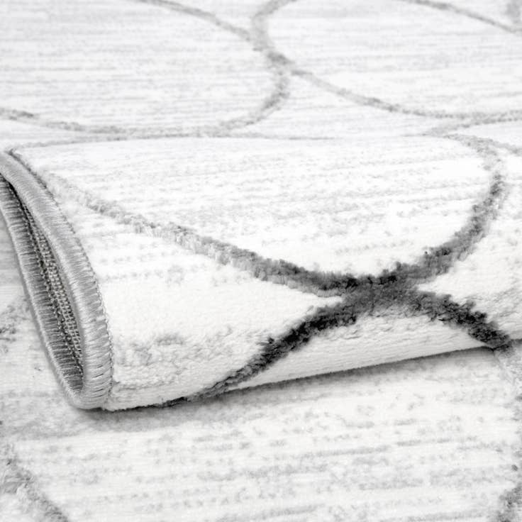 Detail image of 7' x 7' Lattice Trellis Square Rug