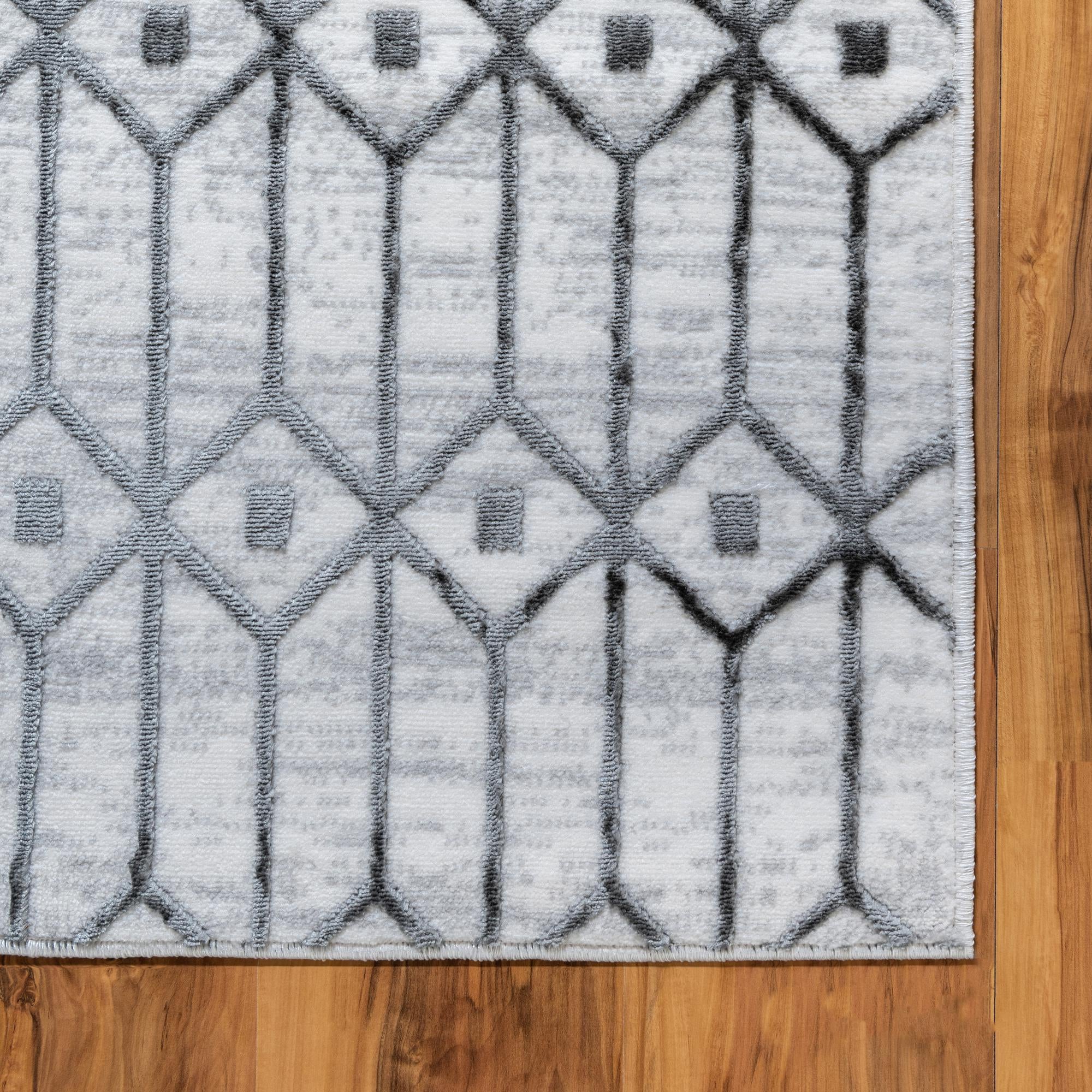 5' 3 x 5' 3 Lattice Trellis Square Rug
