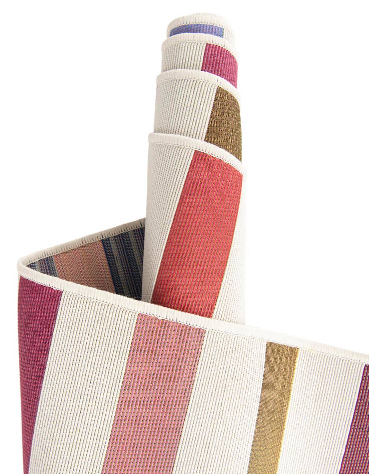 Detail image of 10' x 10' Easy-Clean Ribbon Indoor / Outdoor Square Rug