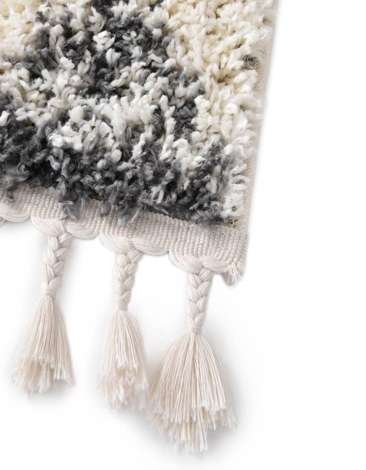 Detail image of 10' x 10' Serenity Shag Square Rug