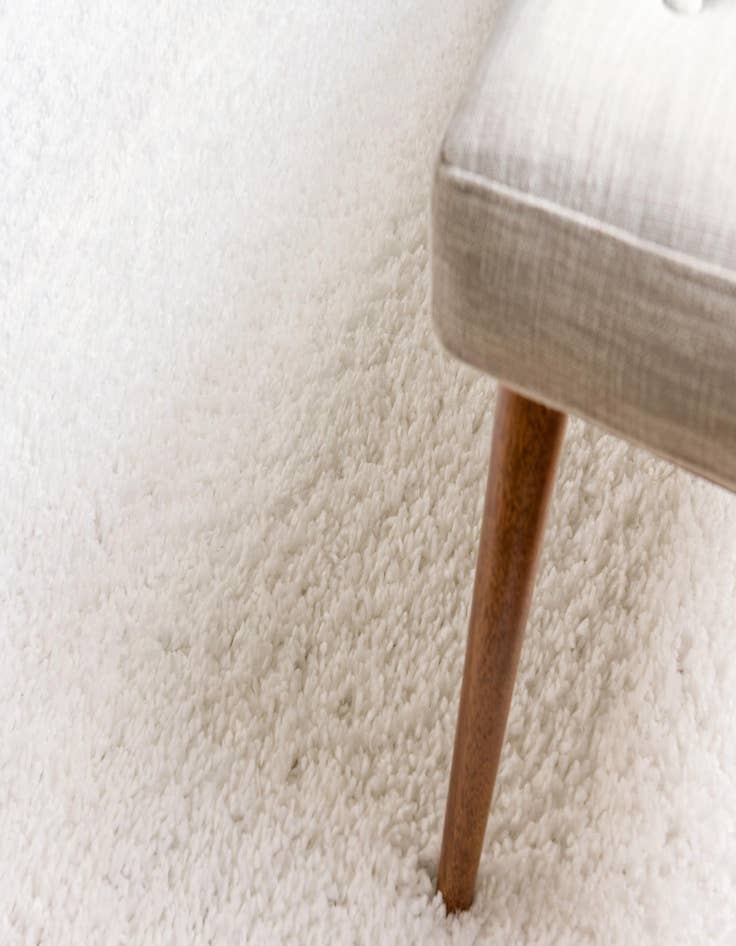 Detail image of 7' x 7' Zermatt Shag Square Rug