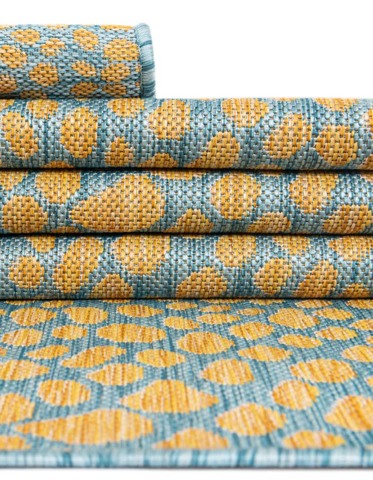 Detail image of 5' 3 x 8' Easy-Clean Jill Zarin Cape Town Indoor / Outdoor Oval Rug
