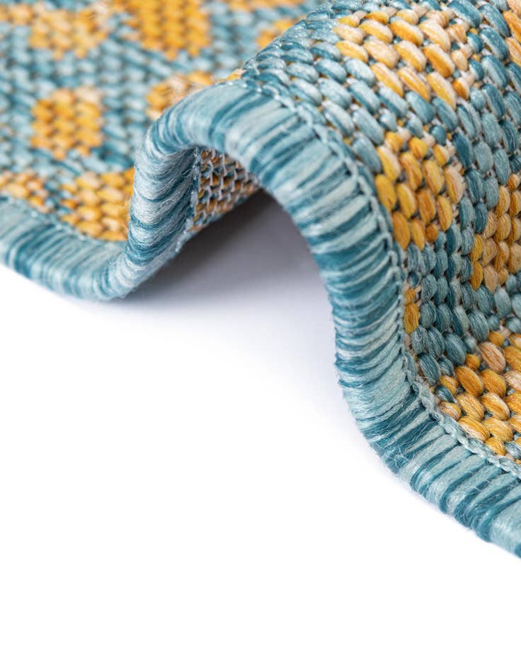 Detail image of 5' 3 x 8' Easy-Clean Jill Zarin Cape Town Indoor / Outdoor Oval Rug