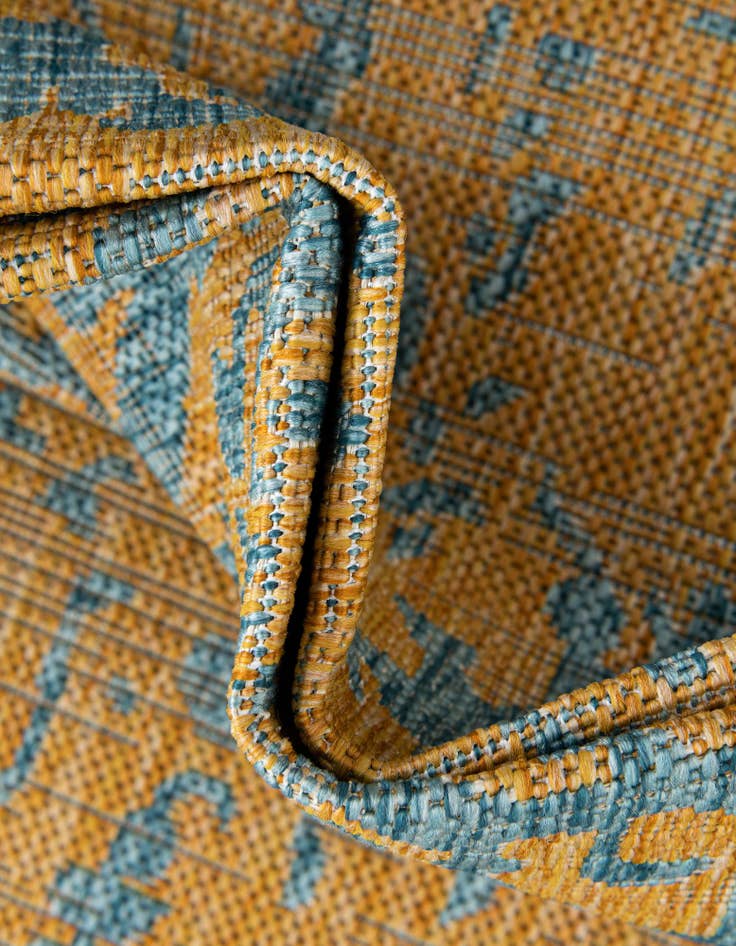 Detail image of 7' 10 x 10' Easy-Clean Jill Zarin Dubai Indoor / Outdoor Oval Rug