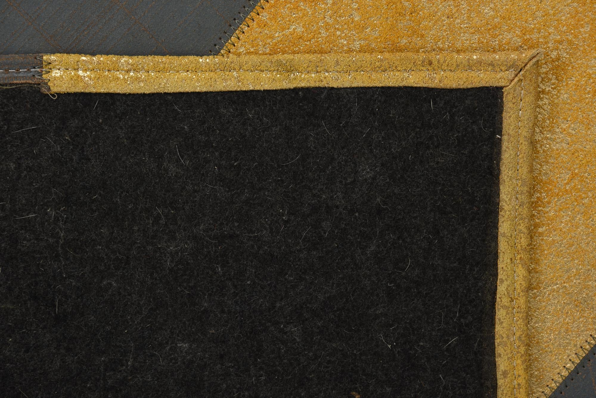 2' 1 x 3' 1 Cowhide Leather Rug
