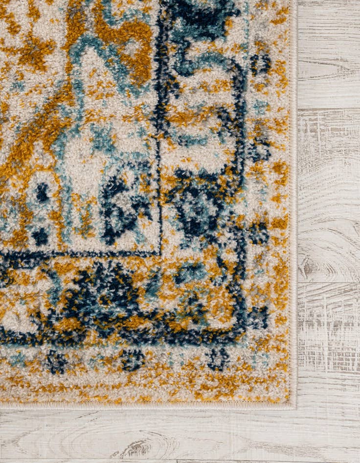 Detail image of 3' 3 x 5' 3 Madeline Vintage Rug