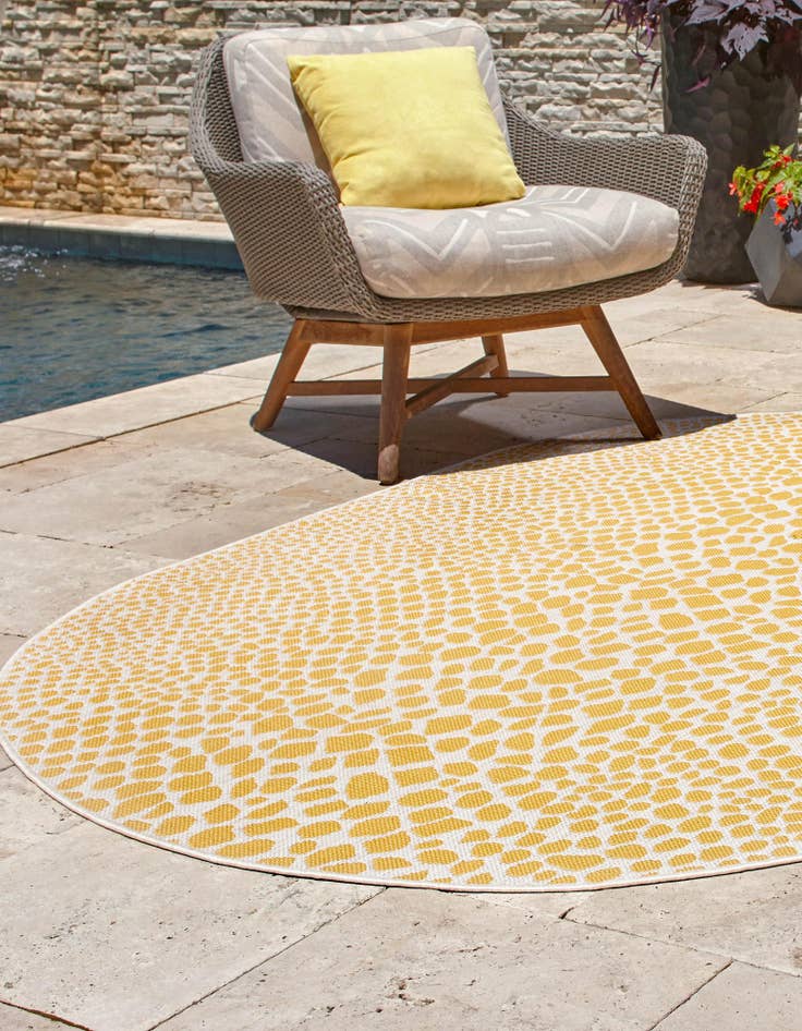 Detail image of 7' 10 x 10' Easy-Clean Jill Zarin Cape Town Indoor / Outdoor Oval Rug