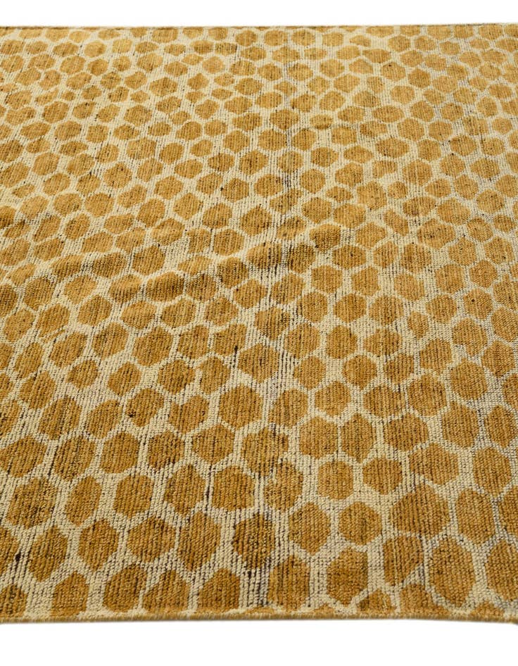 Detail image of 6' 1 x 9'  Hand Knotted Darya Wool Rug