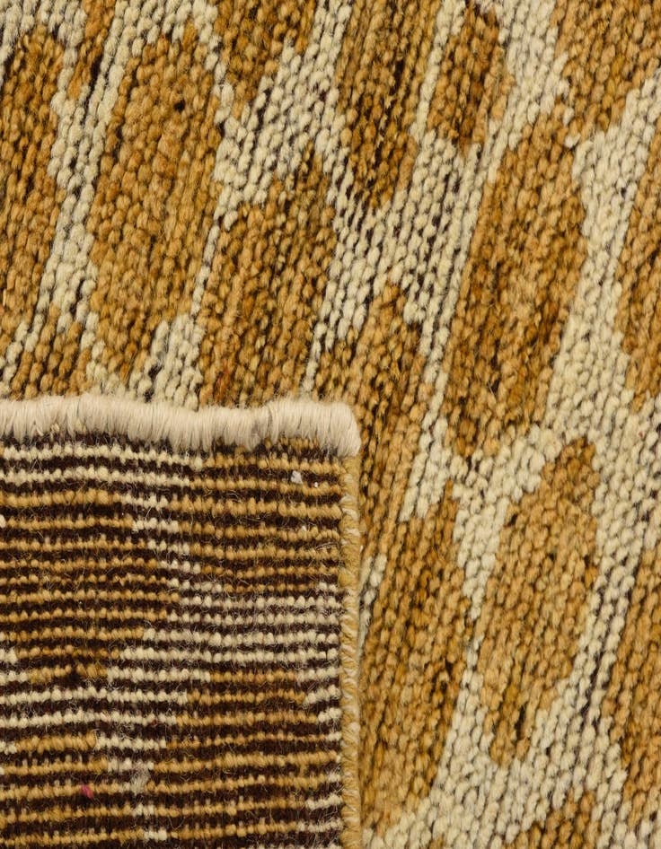 Detail image of 6' 1 x 9'  Hand Knotted Darya Wool Rug