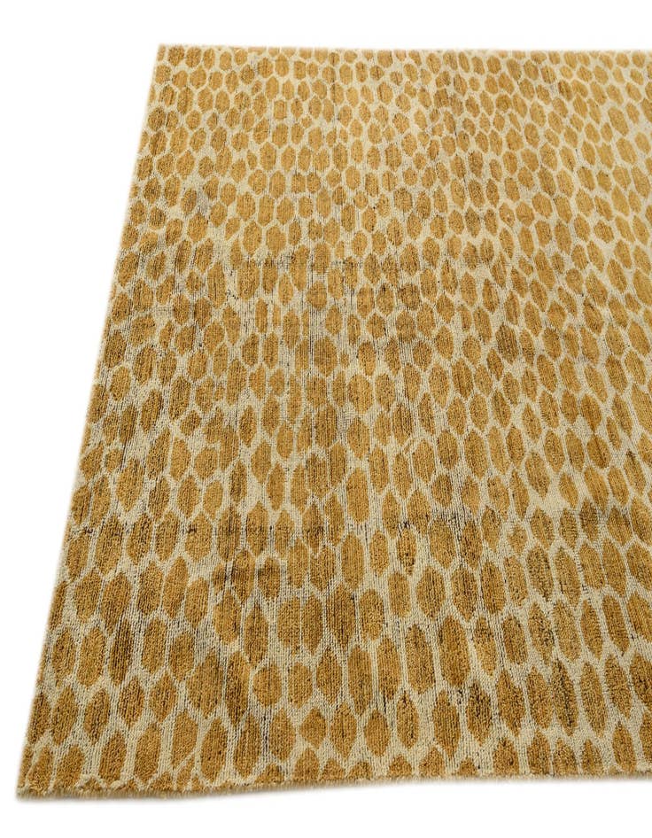 Detail image of 5' 11 x 8' 10  Hand Knotted Darya Wool Rug