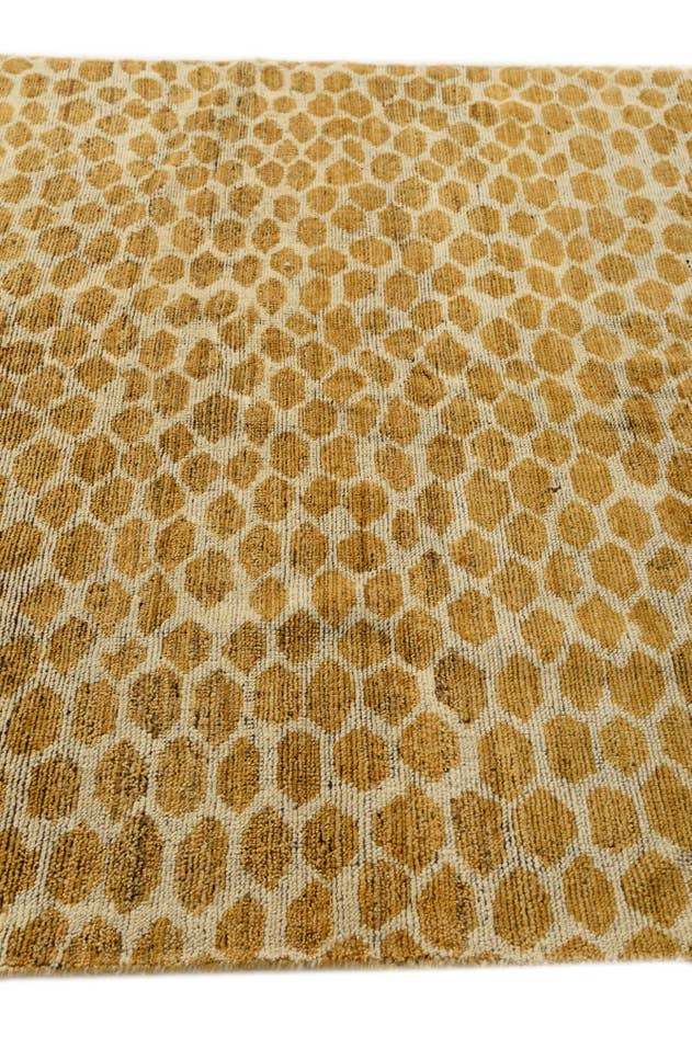 Detail image of 5' 11 x 8' 10 Hand Knotted Darya Wool Rug