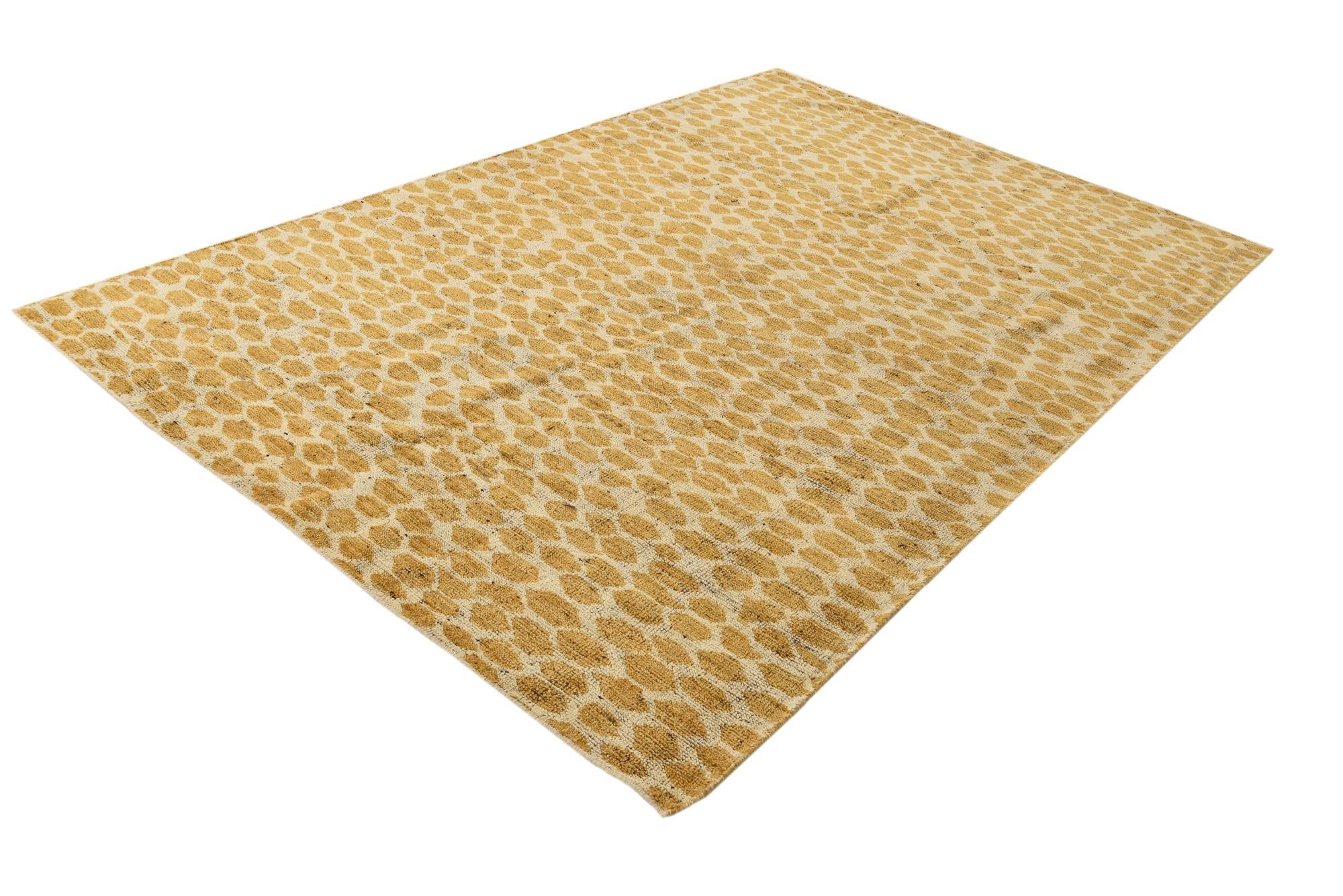6' 1 x 9' 2 Hand Knotted Darya Wool Rug