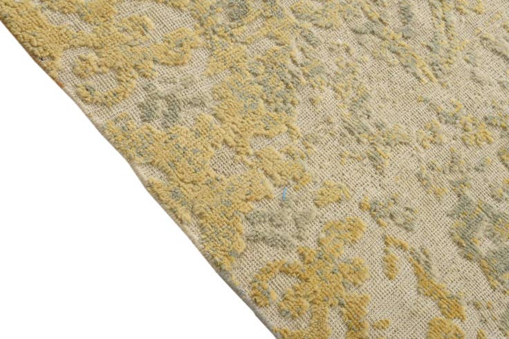 Detail image of 5' 10 x 9' 1 Hand Knotted Darya Wool Rug