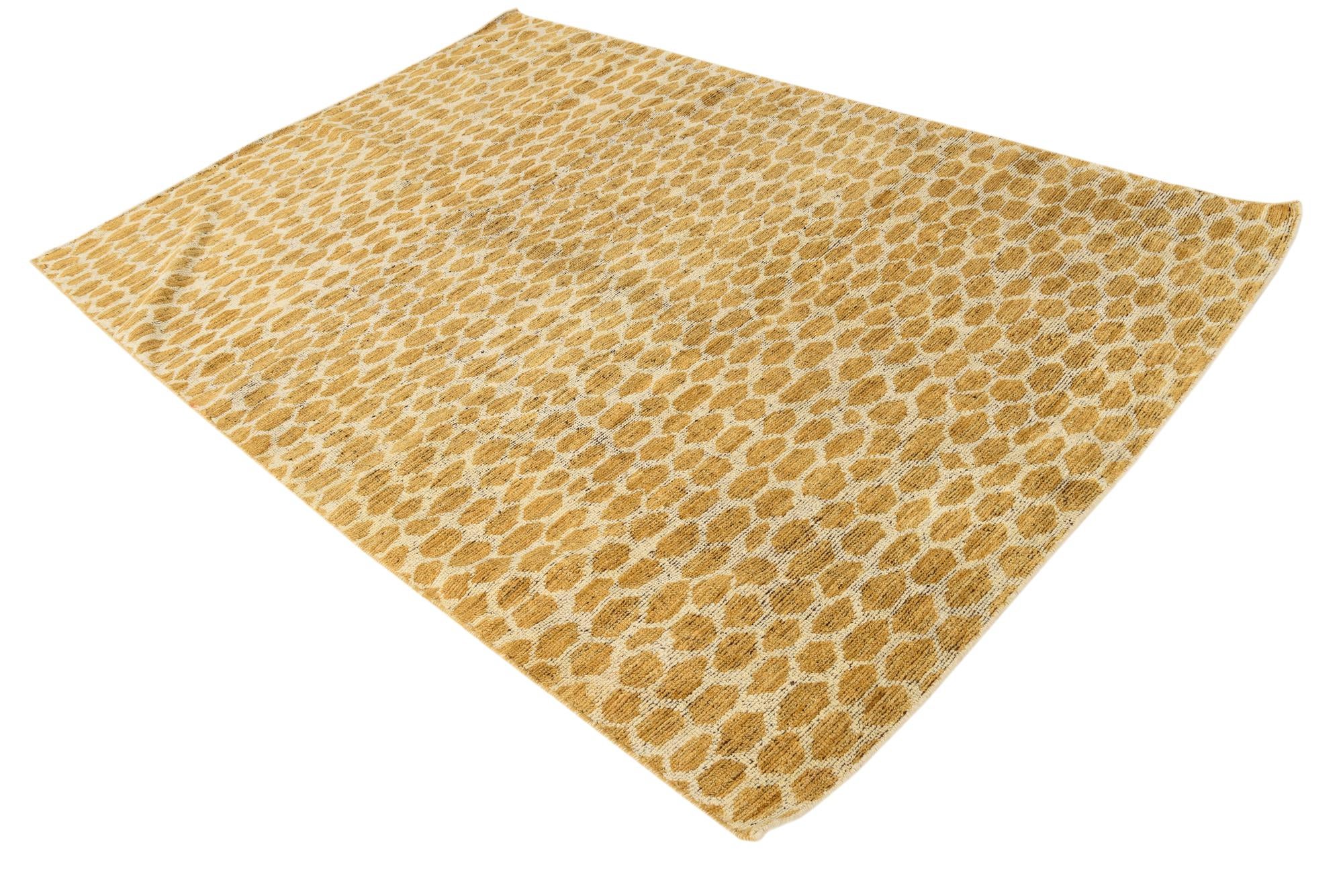 6' x 9' Hand Knotted Darya Wool Rug