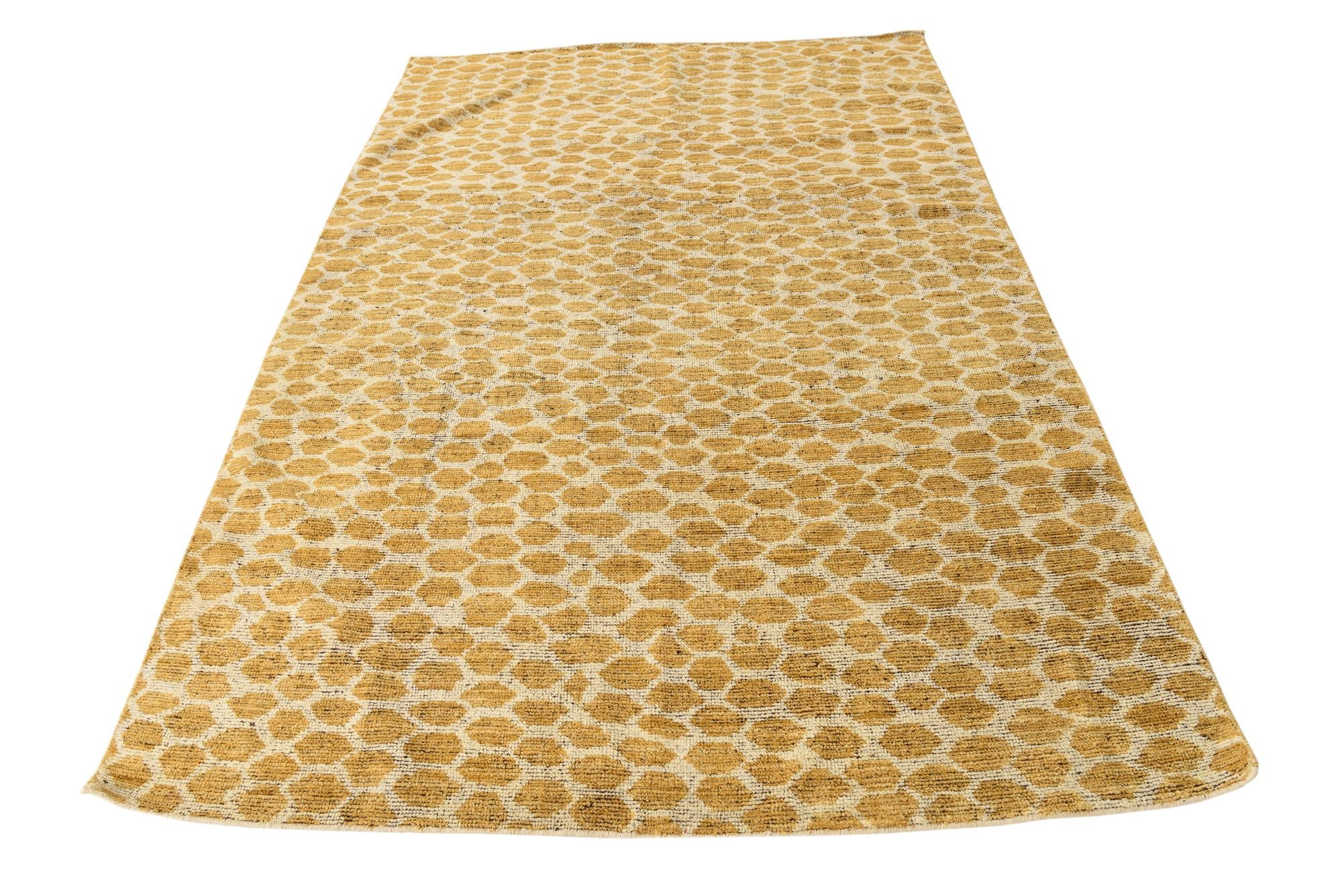6' x 9' Hand Knotted Darya Wool Rug