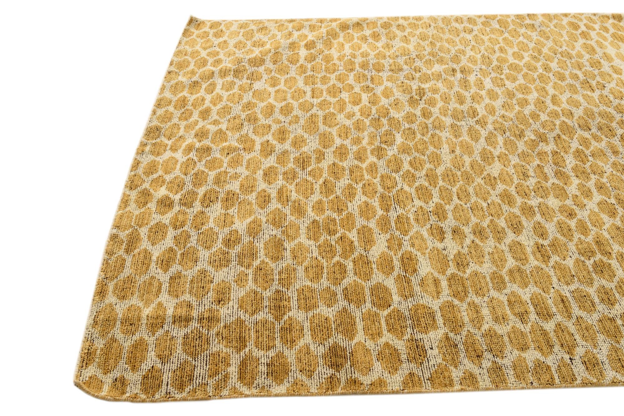 6' x 9' Hand Knotted Darya Wool Rug