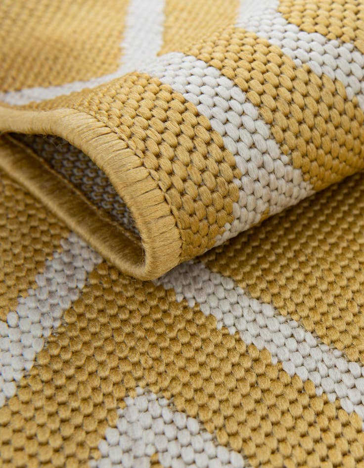 Detail image of Custom Yellow Ivory Easy-Clean Jill Zarin Indoor / Outdoor Rug
