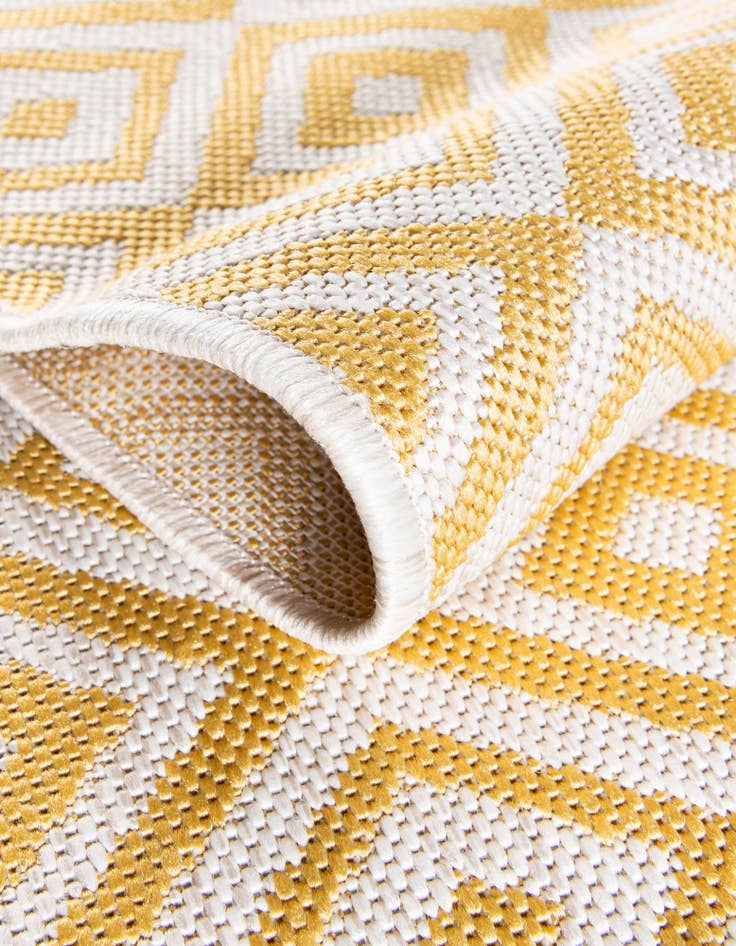 Detail image of 9' x 12' Easy-Clean Jill Zarin Costa Rica Indoor / Outdoor Rug