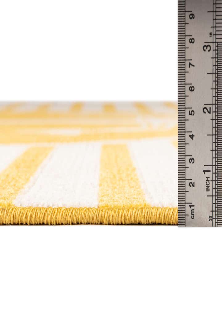 5' 3 x 7' 7 Easy-Clean Indoor / Outdoor Rug