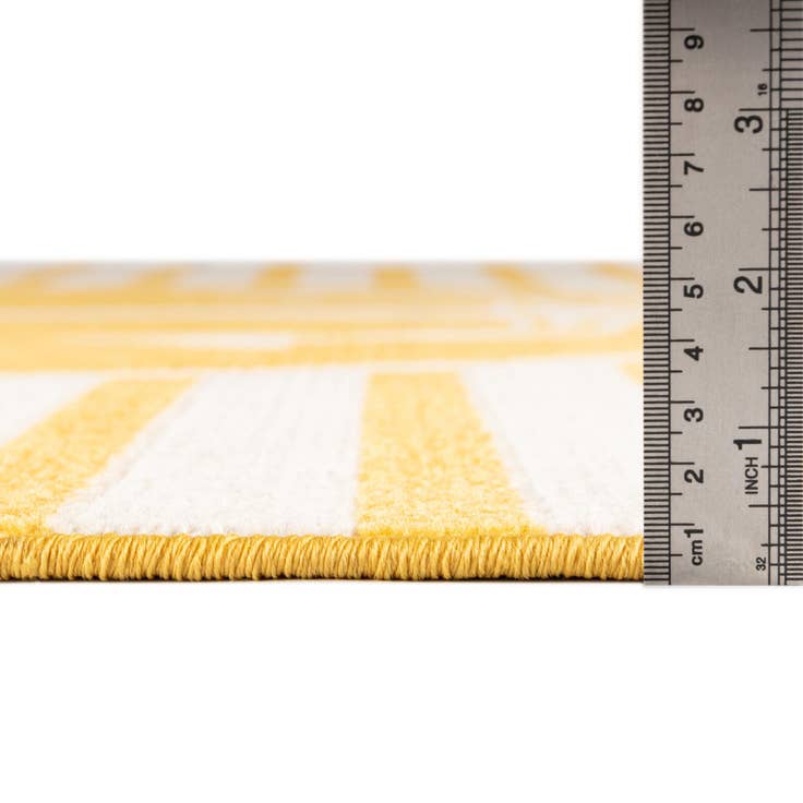 Detail image of 5' 3 x 7' 7 Easy-Clean Indoor / Outdoor Rug